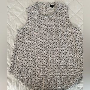 WHO WHAT WEAR SLEEVELESS BLOUSE